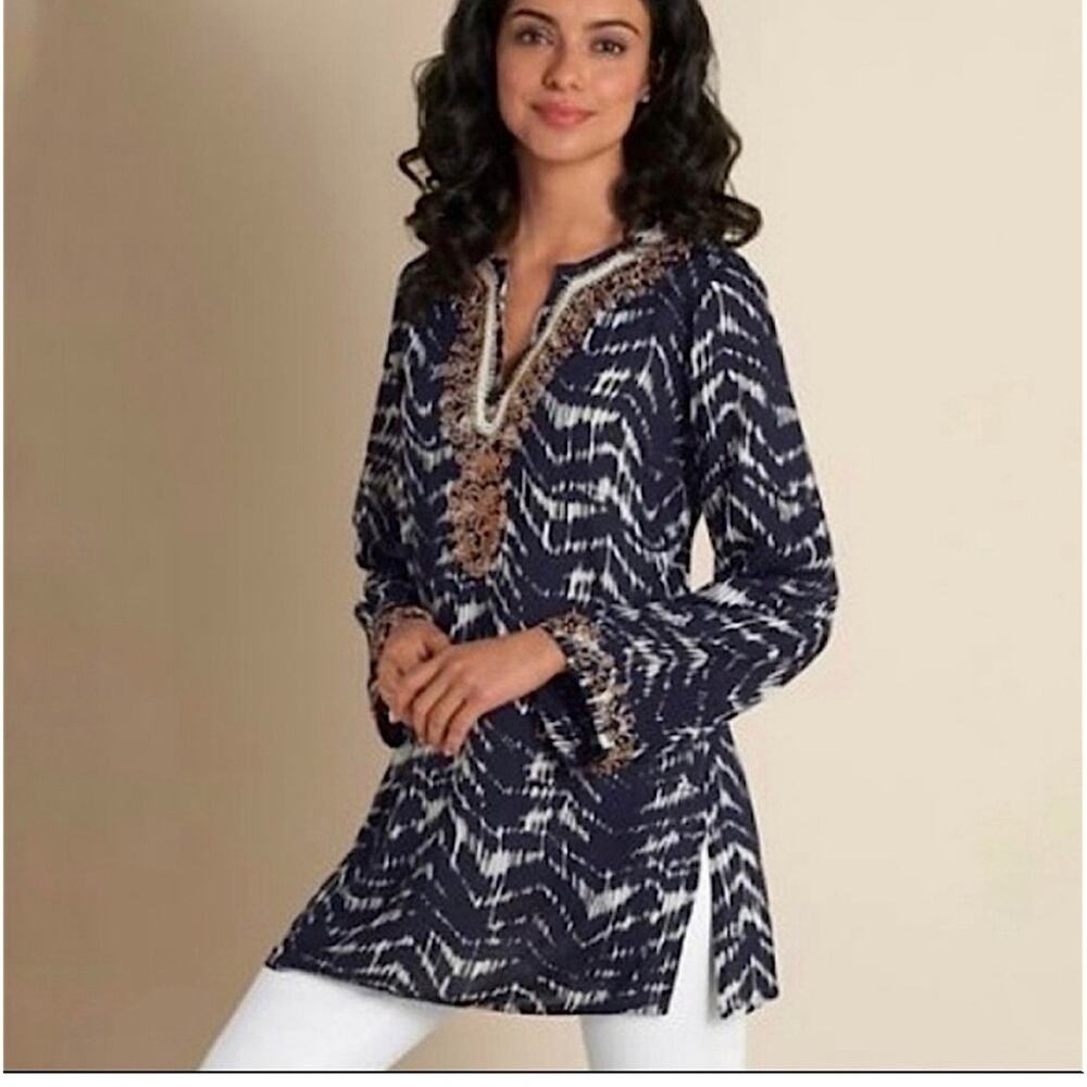 Soft Surroundings Akita Top Navy Blue White